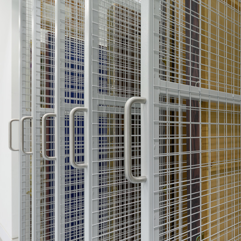 pull-out-mesh Picture Racking